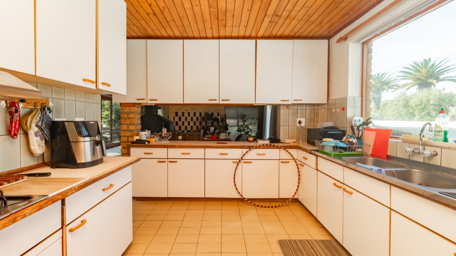 4 Bedroom Property for Sale in Table View Western Cape